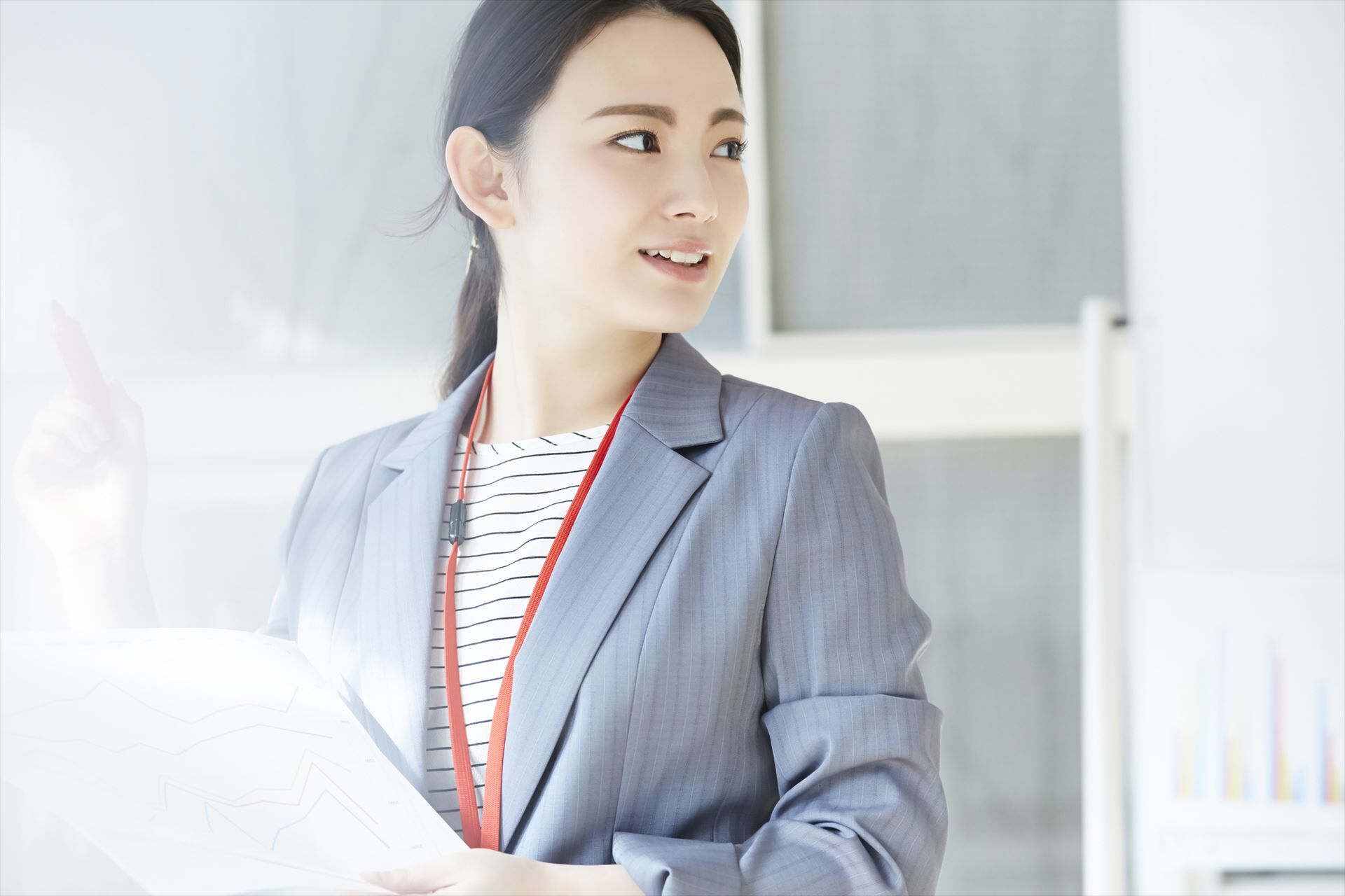 女性スタッフ